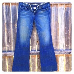 Super cute True Religion jeans size 32